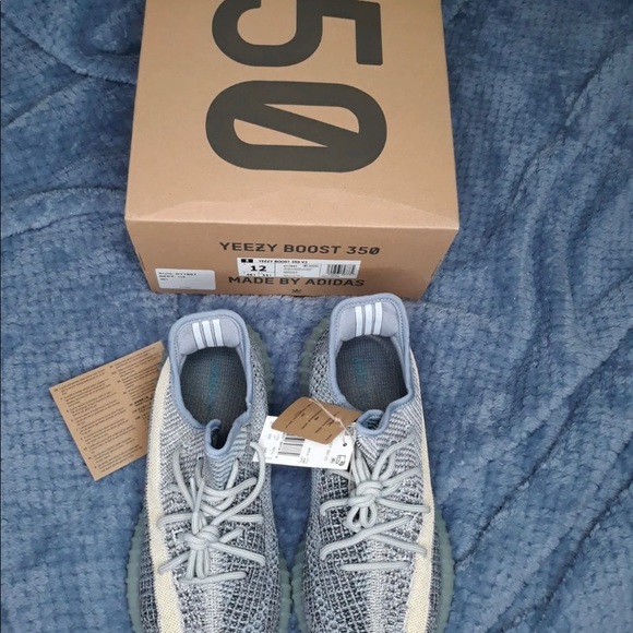 ‼️SOLD Yeezy 350 v2 Ash Blue SOLD‼️ - Picture 4 of 8